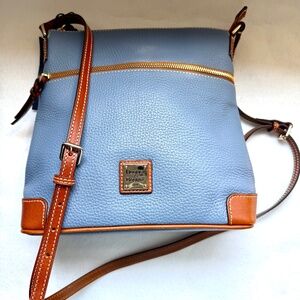 NWT Dooney & Bourke Denim Blue Zip Crossbody Bag